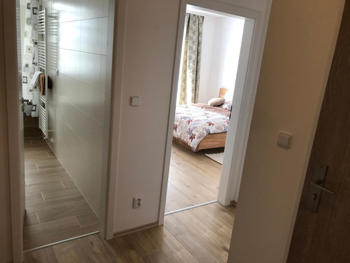 Tatra Billetee Apartman S Luxusnym Vyhladom Na Vysoketatry A Sukromnym Wellness Poprad Dış mekan fotoğraf