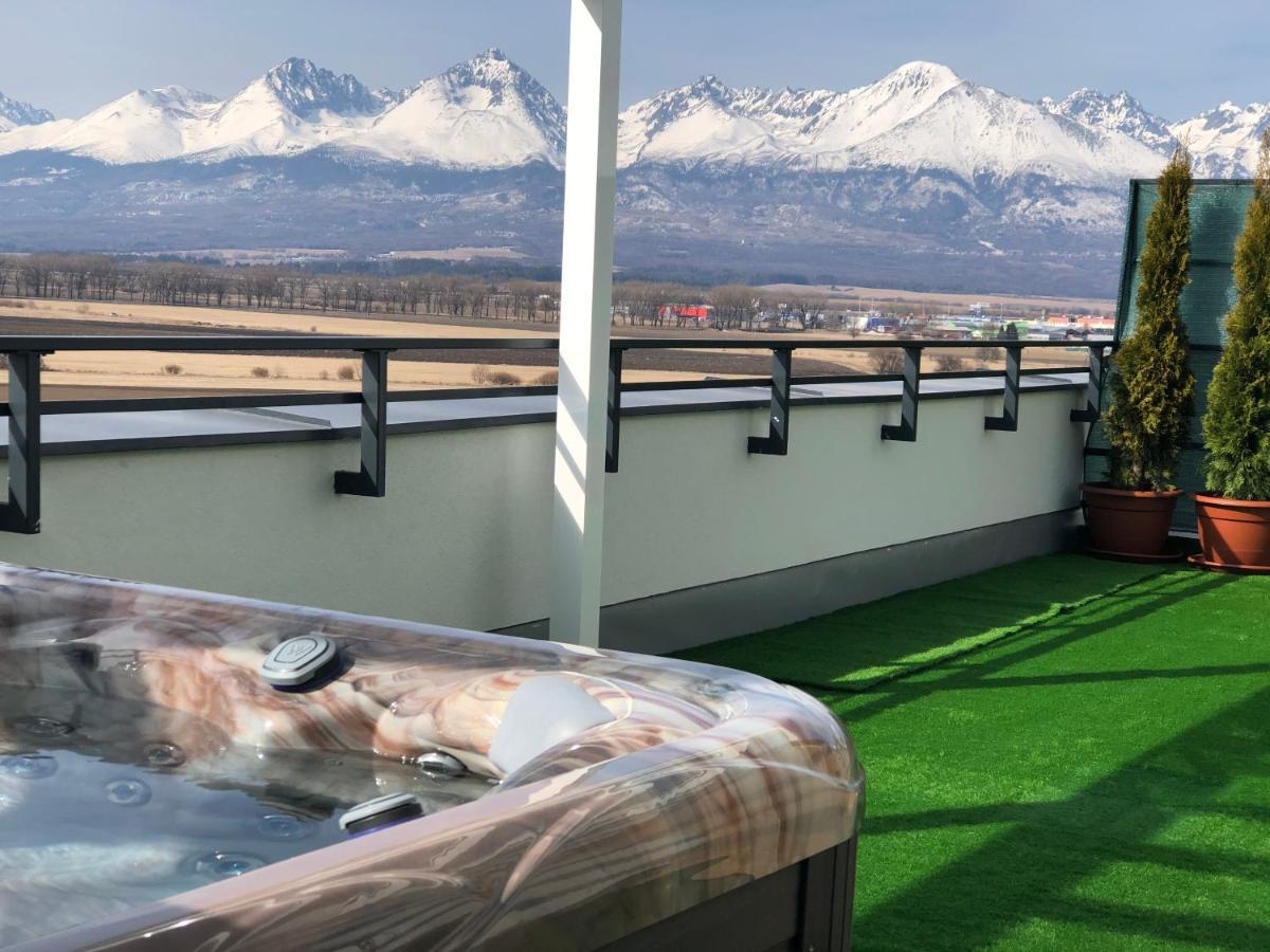 Tatra Billetee Apartman S Luxusnym Vyhladom Na Vysoketatry A Sukromnym Wellness Poprad Dış mekan fotoğraf