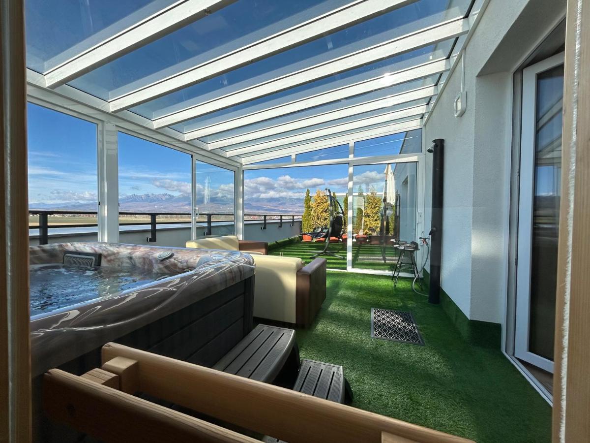 Tatra Billetee Apartman S Luxusnym Vyhladom Na Vysoketatry A Sukromnym Wellness Poprad Dış mekan fotoğraf